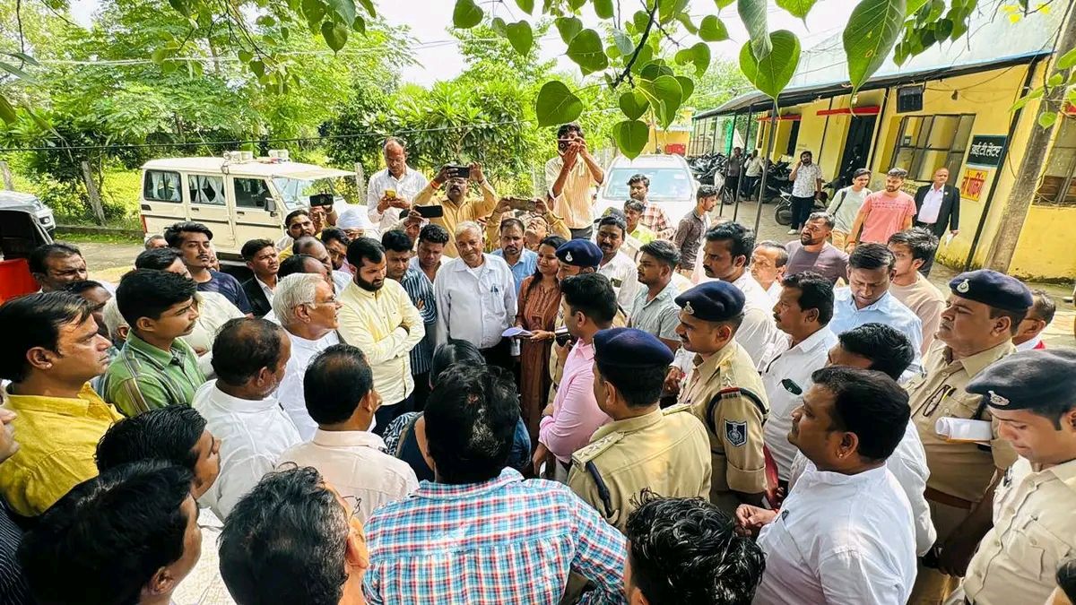 Itarsi Narmadapuram : विधायक डॉ. सीतासरन शर्मा ने इटारसी में अतिक्रमण हटाने की मांग की, अवैध गतिविधियों पर प्रशासन को दी चेतावनी