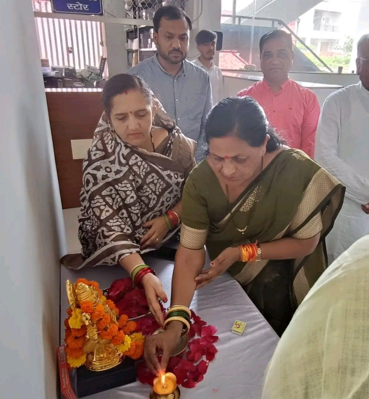 Narmadapuram : नि:शुल्क स्वास्थ्य शिविर का आयोजन, 300 से अधिक मरीजों की नि:शुल्क जांच की